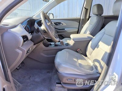 Zdjęcie 7 z 13 samochodu: 2018 CHEVROLET TRAVERSE LT VIN:1GNERGKW8JJ104986 - miniatura