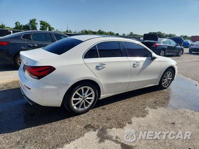 Trzecie zdjęcie samochodu z tyłu: 2019 MERCEDES-BENZ A 220 VIN:WDD3G4EB9KW026225 - miniatura
