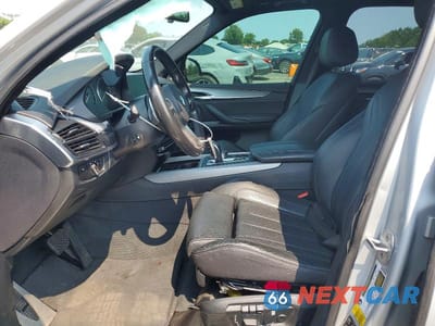 Zdjęcie 7 z 13 samochodu: 2018 BMW X5 XDRIVE35I VIN:5UXKR0C53J0Y02497 - miniatura