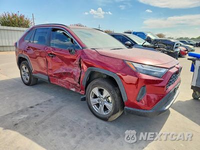 Czwarte zdjęcie samochodu z boku: 2022 TOYOTA RAV4 XLE VIN:4T3RWRFV9NU055398 - miniatura