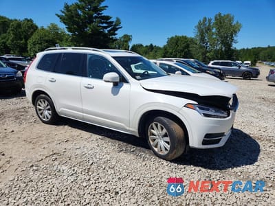 Czwarte zdjęcie samochodu z boku: 2019 VOLVO XC90 T6 MOMENTUM VIN:YV4A22PK3K1442864 - miniatura