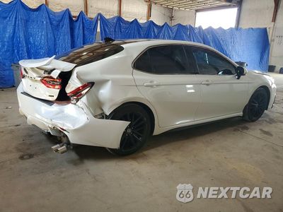 Trzecie zdjęcie samochodu z tyłu: 2022 TOYOTA CAMRY XSE VIN:4T1K61AK3NU015441 - miniatura