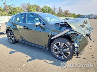 Czwarte zdjęcie samochodu z boku: 2025 LEXUS UX 300H PREMIUM VIN:JTHUCJDH3S2010879 - miniatura