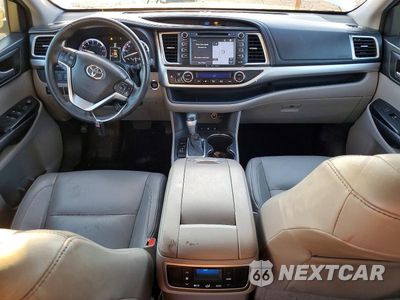Zdjęcie 8 z 13 samochodu: 2016 TOYOTA HIGHLANDER XLE VIN:5TDJKRFH6GS278716 - miniatura