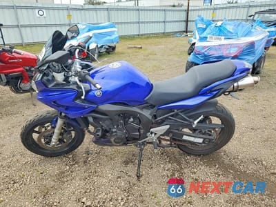 Trzecie zdjęcie samochodu z tyłu: 2006 YAMAHA FZ6 S VIN:JYARJ08E76A007014 - miniatura