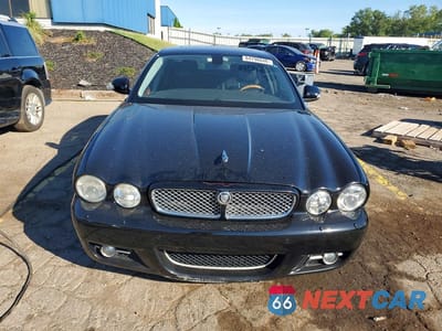 Piąte zdjęcie samochodu w środku: 2009 JAGUAR XJ8 L VIN:SAJWA79B99SH31570 - miniatura