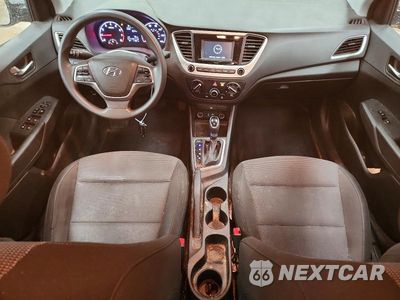 Zdjęcie 8 z 13 samochodu: 2019 HYUNDAI ACCENT SE VIN:3KPC24A38KE057015 - miniatura