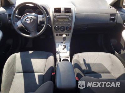 Zdjęcie 8 z 12 samochodu: 2010 TOYOTA COROLLA S VIN:1NXBU4EE5AZ251126 - miniatura