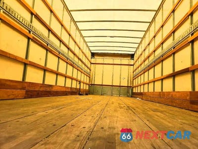 Zdjęcie 9 z 10 samochodu: 2018 INTERNATIONAL 4300 BOX TRUCK VIN:3HAMMMMM4JL546116 - miniatura