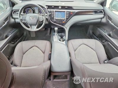 Zdjęcie 8 z 12 samochodu: 2019 TOYOTA CAMRY LE VIN:4T1B11HK3KU288976 - miniatura