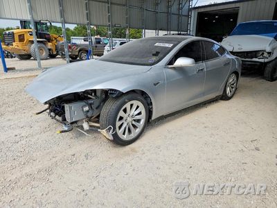 2015 TESLA MODEL S 5YJSA1E27FF115128 - główne zdjęcie licytacji z USA - miniatura