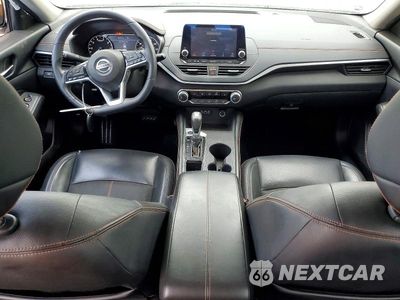 Zdjęcie 8 z 12 samochodu: 2019 NISSAN ALTIMA SR VIN:1N4BL4CV3KC113351 - miniatura