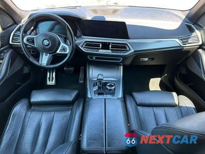 Zdjęcie 9 z 10 samochodu: 2019 BMW X5 XDRIVE50I VIN:5UXJU2C58KLN67195 - miniatura