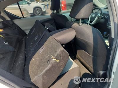 Zdjęcie 10 z 12 samochodu: 2012 TOYOTA PRIUS C THREE VIN:JTDKDTB33C1019050 - miniatura