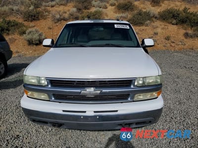 Piąte zdjęcie samochodu w środku: 2002 CHEVROLET SUBURBAN K1500 VIN:3GNFK16T62G350816 - miniatura