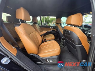 Zdjęcie 6 z 10 samochodu: 2020 BMW X7 XDRIVE40I VIN:5UXCW2C03L9A00871 - miniatura