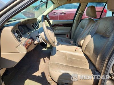 Zdjęcie 7 z 12 samochodu: 2004 MERCURY GRAND MARQUIS GS VIN:2MEFM74W94X672232 - miniatura