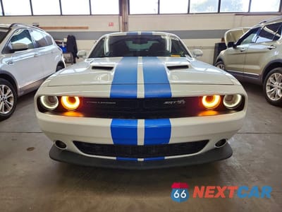 Piąte zdjęcie samochodu w środku: 2016 DODGE CHALLENGER R/T SCAT PACK VIN:2C3CDZFJ6GH234451 - miniatura