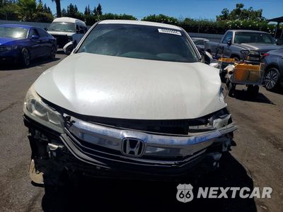 Piąte zdjęcie samochodu w środku: 2017 HONDA ACCORD SPORT SPECIAL EDITION VIN:1HGCR2F1XHA200065 - miniatura