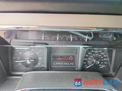 Zdjęcie 9 z 13 samochodu: 2010 LINCOLN NAVIGATOR VIN:5LMJJ2J55AEJ04472 - miniatura