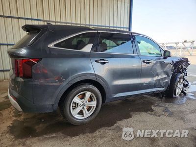 Trzecie zdjęcie samochodu z tyłu: 2024 KIA SORENTO LX VIN:5XYRG4JC7RG301052 - miniatura
