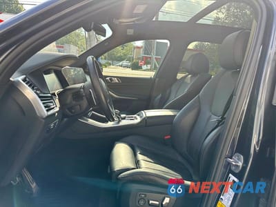 Zdjęcie 10 z 15 samochodu: 2021 BMW X5 XDRIVE45E VIN:5UXTA6C01M9F30456 - miniatura