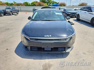 Piąte zdjęcie samochodu w środku: 2026 KIA K4 LXS VIN:3KPFT4DE1TE374711 - miniatura