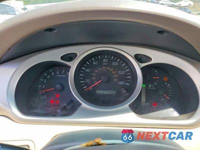 Zdjęcie 9 z 13 samochodu: 2004 TOYOTA HIGHLANDER BASE VIN:JTEEP21A740047127 - miniatura