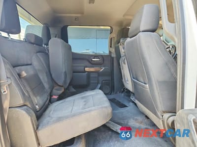 Zdjęcie 10 z 12 samochodu: 2019 CHEVROLET SILVERADO K1500 RST VIN:1GCUYEED9KZ342810 - miniatura
