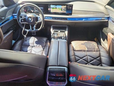 Zdjęcie 8 z 12 samochodu: 2023 BMW 740 I VIN:WBA23EH03PCL71161 - miniatura