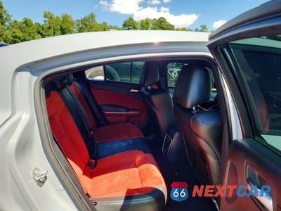 Zdjęcie 10 z 13 samochodu: 2021 DODGE CHARGER SCAT PACK VIN:2C3CDXGJ9MH669205 - miniatura