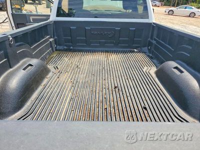 Zdjęcie 10 z 12 samochodu: 2017 RAM 1500 ST VIN:3C6JR6DT7HG704454 - miniatura