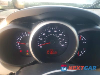 Zdjęcie 9 z 12 samochodu: 2013 KIA SOUL + VIN:KNDJT2A62D7614653 - miniatura