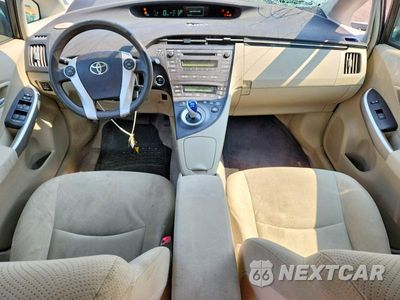 Zdjęcie 8 z 12 samochodu: 2010 TOYOTA PRIUS II VIN:JTDKN3DU7A0096672 - miniatura