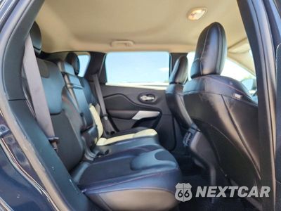 Zdjęcie 11 z 14 samochodu: 2017 JEEP CHEROKEE TRAILHAWK VIN:1C4PJMBS2HW620360 - miniatura