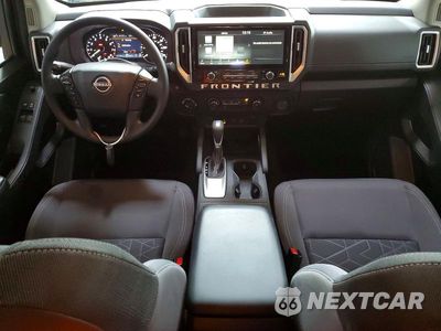 Zdjęcie 8 z 13 samochodu: 2025 NISSAN FRONTIER SV VIN:1N6ED1CM7SN611158 - miniatura