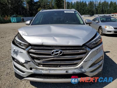 Piąte zdjęcie samochodu w środku: 2017 HYUNDAI TUCSON LIMITED VIN:KM8J3CA29HU400409 - miniatura