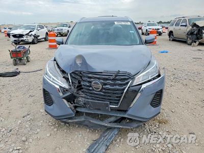 Piąte zdjęcie samochodu w środku: 2021 NISSAN KICKS SV VIN:3N1CP5CV3ML565058 - miniatura