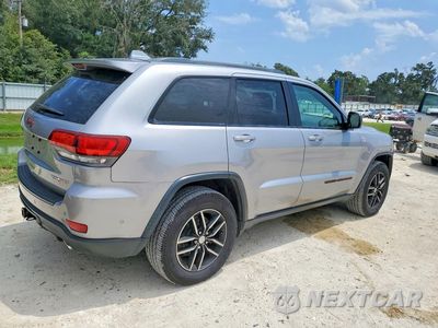 Trzecie zdjęcie samochodu z tyłu: 2017 JEEP GRAND CHEROKEE TRAILHAWK VIN:1C4RJFLG0HC612922 - miniatura