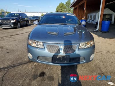 Piąte zdjęcie samochodu w środku: 2005 PONTIAC GTO VIN:6G2VX12U05L365847 - miniatura