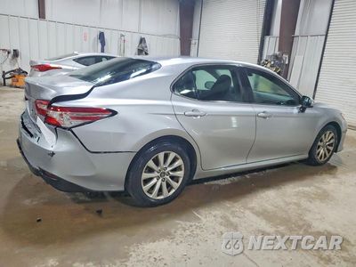 Trzecie zdjęcie samochodu z tyłu: 2018 TOYOTA CAMRY LE VIN:4T1B11HK0JU089088 - miniatura