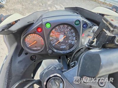 Zdjęcie 7 z 9 samochodu: 2011 KAWASAKI EX250 J VIN:JKAEXMJ18BDA86666 - miniatura