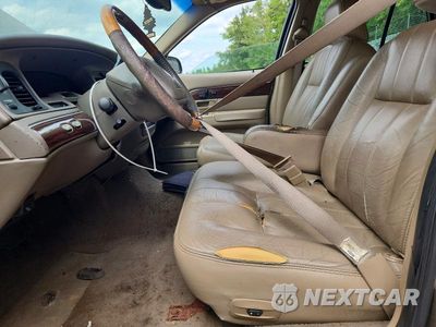 Zdjęcie 7 z 12 samochodu: 2004 MERCURY GRAND MARQUIS LS VIN:2MEHM75W94X633020 - miniatura