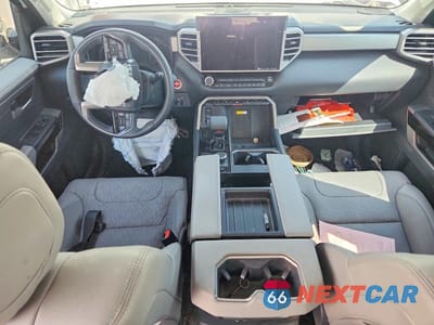 Zdjęcie 8 z 12 samochodu: 2023 TOYOTA TUNDRA CREWMAX LIMITED VIN:5TFJA5DBXPX111098 - miniatura