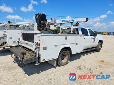 Trzecie zdjęcie samochodu z tyłu: 2018 CHEVROLET SILVERADO K3500 VIN:1GB4KYCY3JF125122 - miniatura