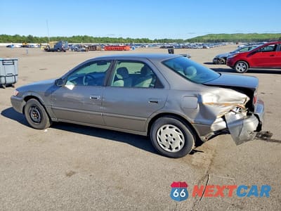 Drugie zdjęcie samochodu z przodu: 1999 TOYOTA CAMRY LE VIN:4T1BG28K4XU565856 - miniatura