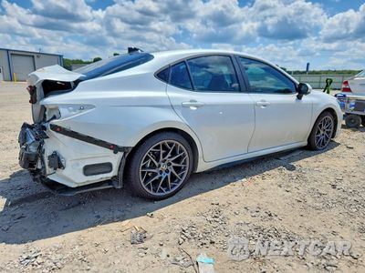 Trzecie zdjęcie samochodu z tyłu: 2025 TOYOTA CAMRY XSE VIN:4T1DAACK2SU563379 - miniatura