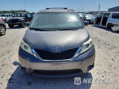 Piąte zdjęcie samochodu w środku: 2011 TOYOTA SIENNA XLE 8-PASSENGER VIN:5TDYK3DC1BS136012 - miniatura