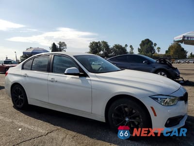 Czwarte zdjęcie samochodu z boku: 2017 BMW 320 I VIN:WBA8E1G3XHNU17387 - miniatura