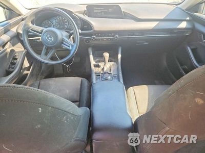 Zdjęcie 8 z 12 samochodu: 2022 MAZDA 3 VIN:3MZBPAAL9NM303072 - miniatura